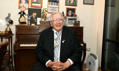 El pianista realizó sus estudios musicales a los siete años en el entonces Conservatorio Nacional de Música en Santiago, perteneciente a la Facultad de Artes de la Universidad de Chile.